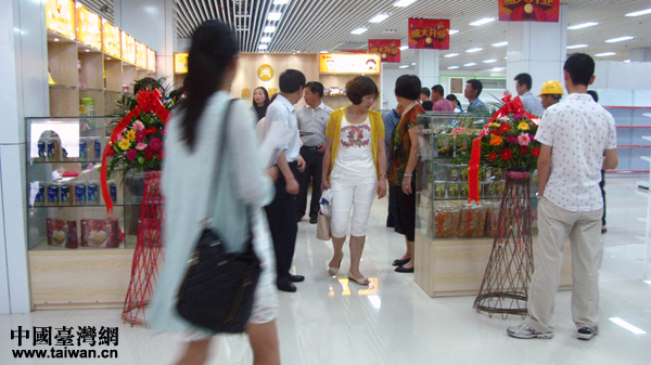 平潭臺灣免稅市場內(nèi)的臺灣商鋪 平潭臺灣免稅市場內(nèi)的臺灣商鋪