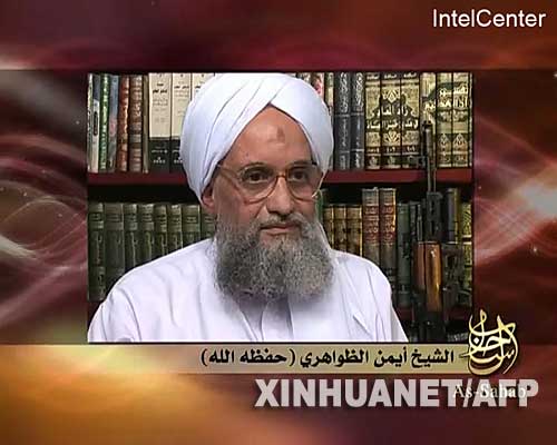 “基地”組織二號人物艾曼·扎瓦希里在11月3日公布的一段錄音中抨擊利比亞領(lǐng)導(dǎo)人穆阿邁爾·卡扎菲。在長達(dá)28分鐘的錄音中,扎瓦希里威脅對利比亞發(fā)動一系列攻擊,原因是利比亞與美國關(guān)系升溫。他還說,利比亞伊斯蘭戰(zhàn)斗組織已開始與“基地”合作。這段錄音出現(xiàn)在一個反美武裝組織經(jīng)常使用的網(wǎng)站上,目前錄音真?zhèn)芜有待鑒別。這是11月3日發(fā)布的扎瓦希里發(fā)表錄音講話的網(wǎng)站截圖。 新華社/法新
